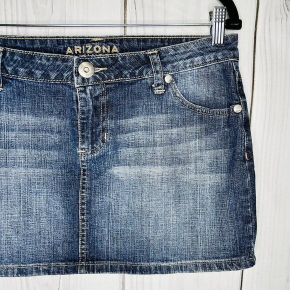 Arizona Jean Co. Mini Skirt Sz 7 Denim Stretch 32" Waist 12" Length - Picture 3 of 6